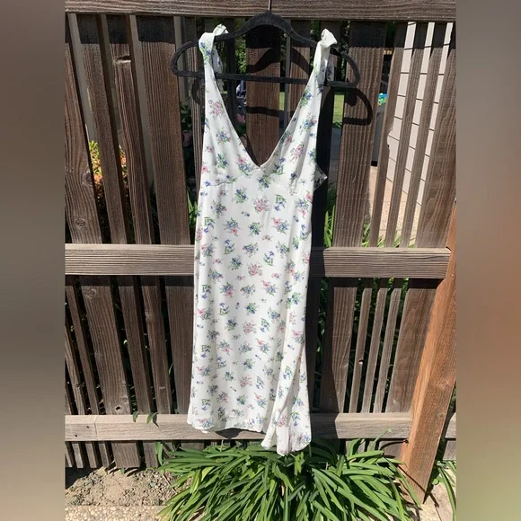 Floral midi dress - Picture 4 of 5